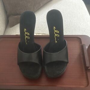 Ellie Black Women's Mules